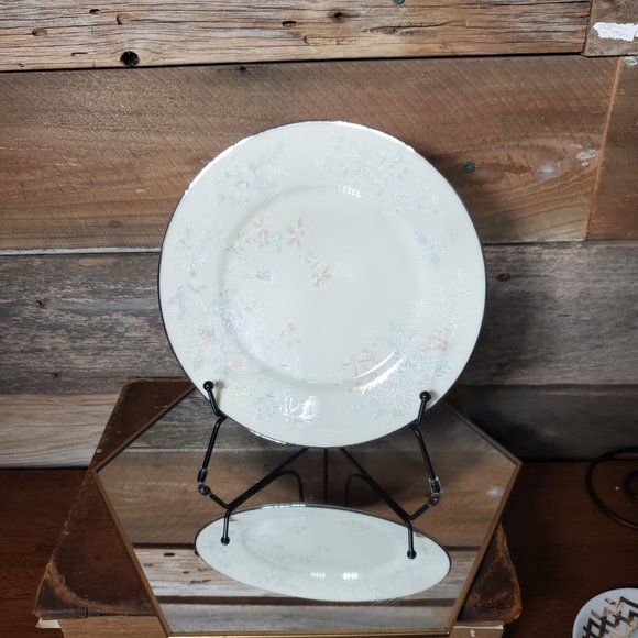 Lenox April Salad Plate - 1980's Pastel Flowers with Platinum Rim - Picture 4 of 5